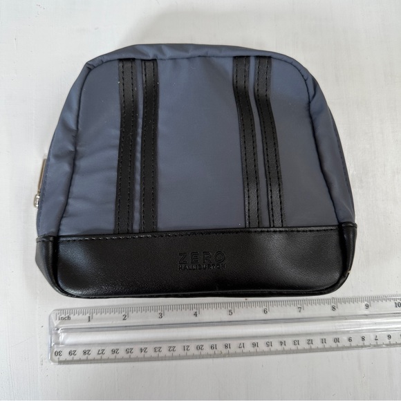 New Zero Halliburton soft bag from Japan Airlines JAL First Class … - Picture 2 of 6